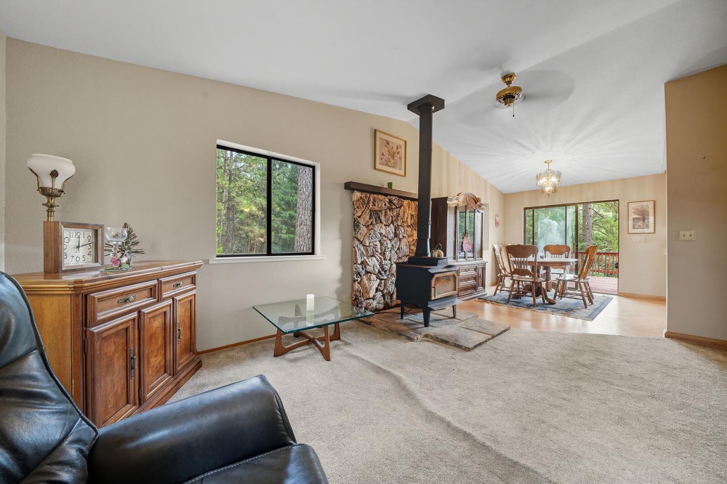 25504 Meadow Drive