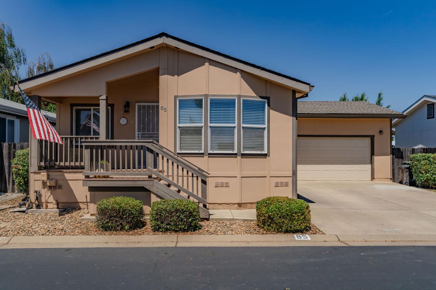 1400 W Marlette Street 85