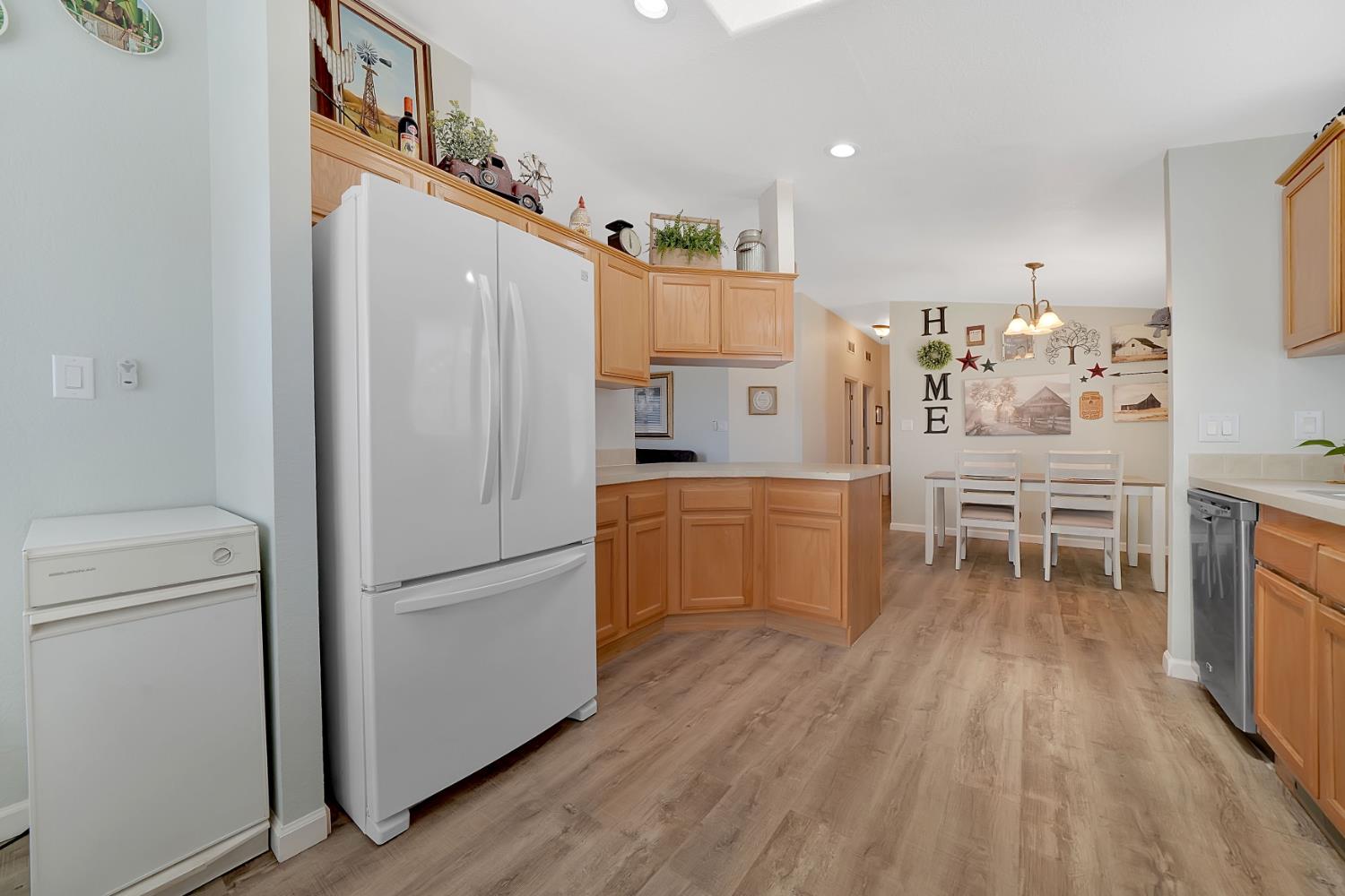 1400 W Marlette Street 85