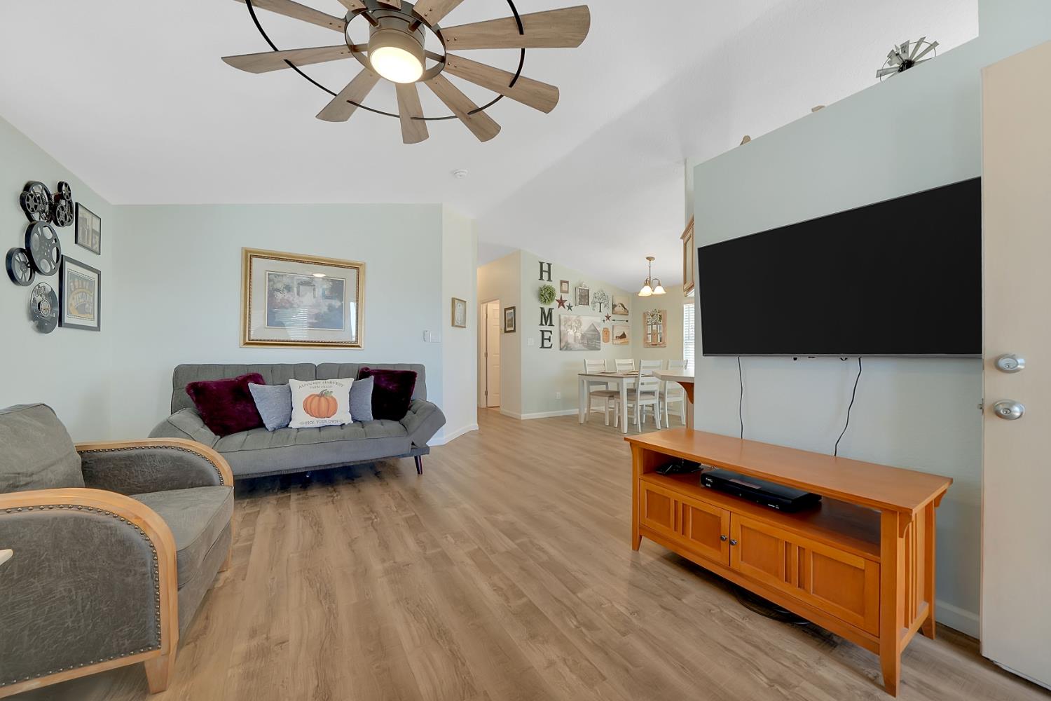 1400 W Marlette Street 85