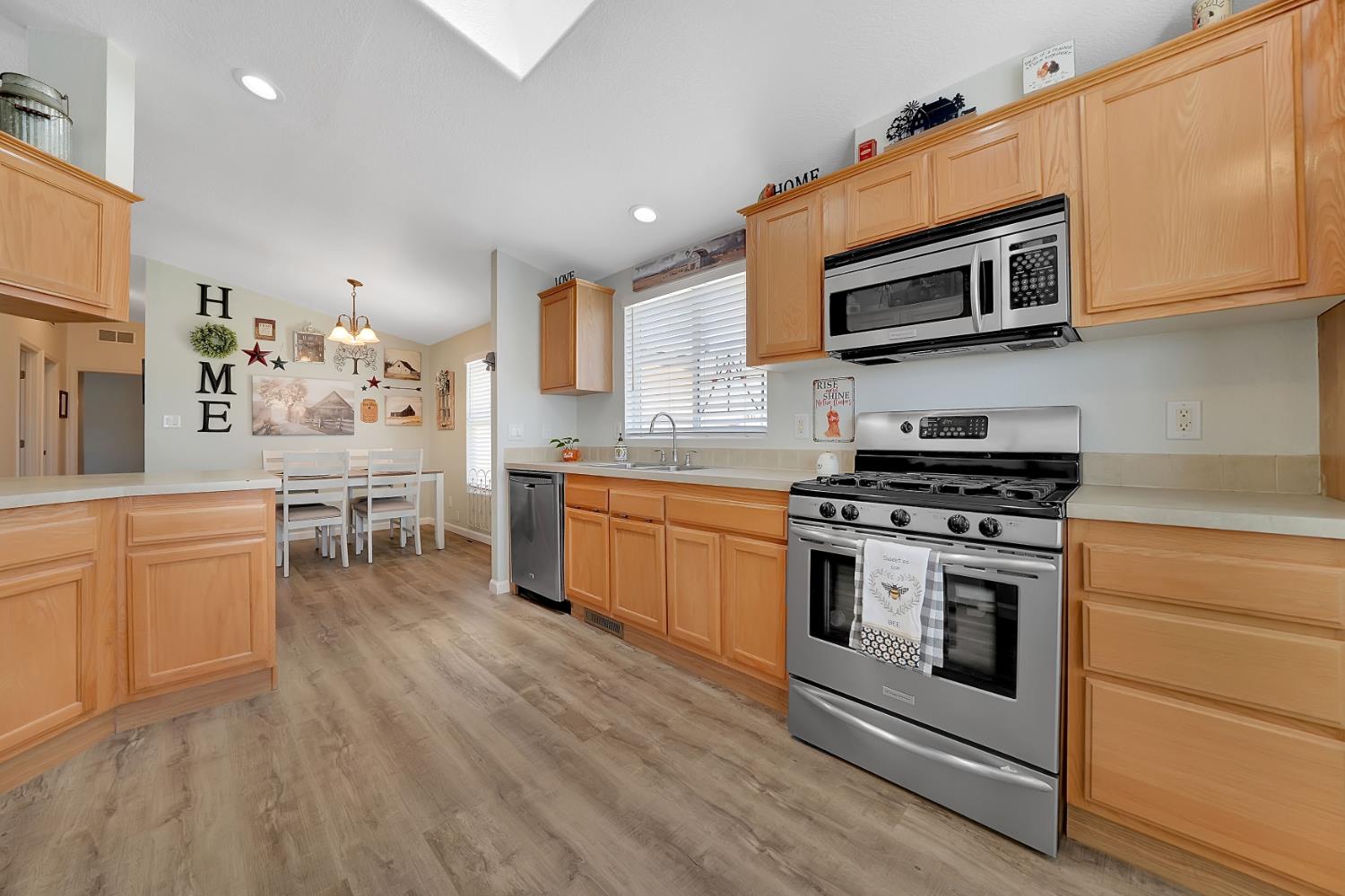 1400 W Marlette Street 85