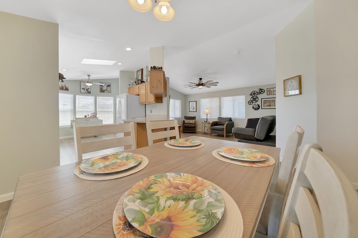 1400 W Marlette Street 85