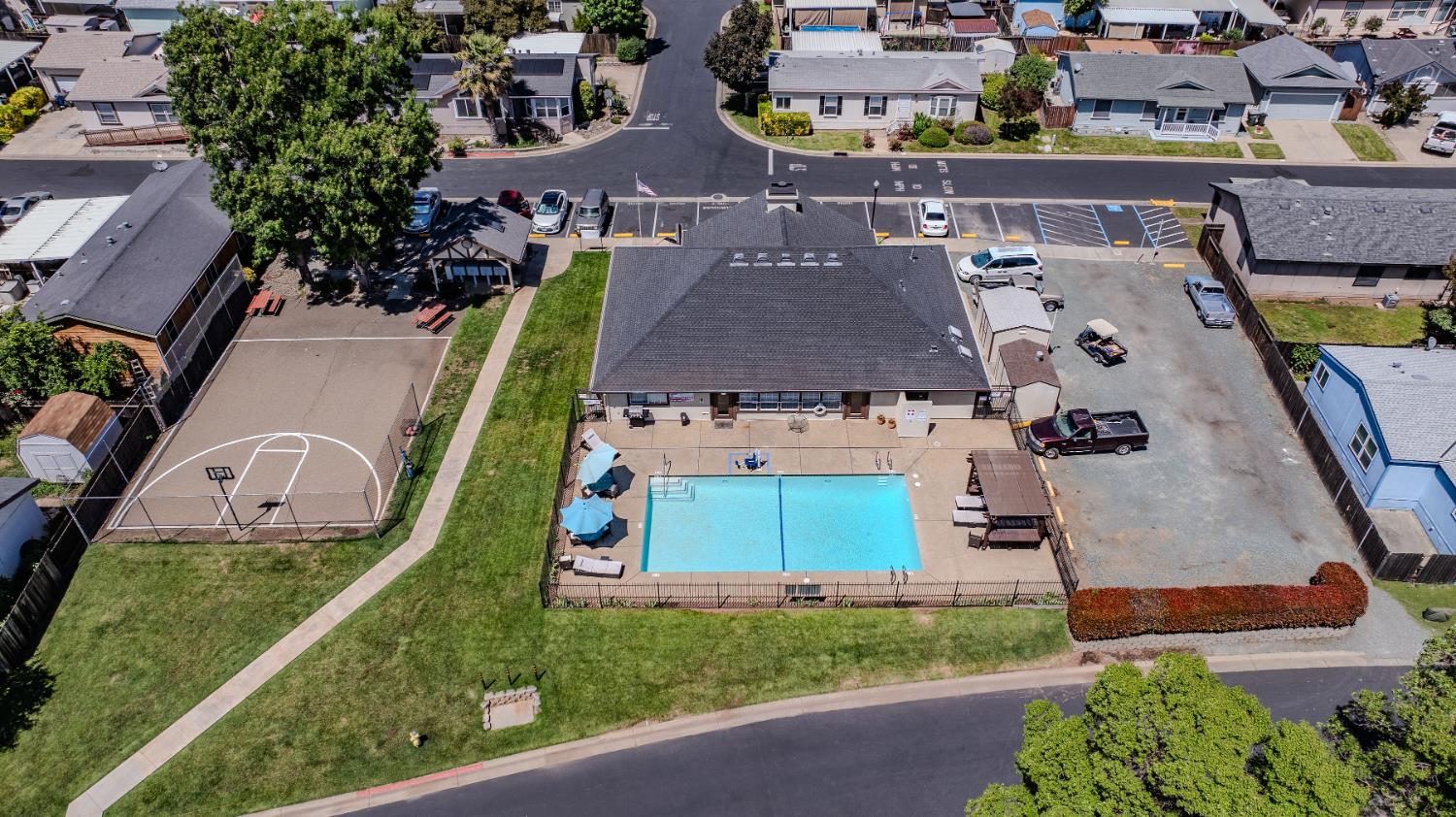 1400 W Marlette Street 85