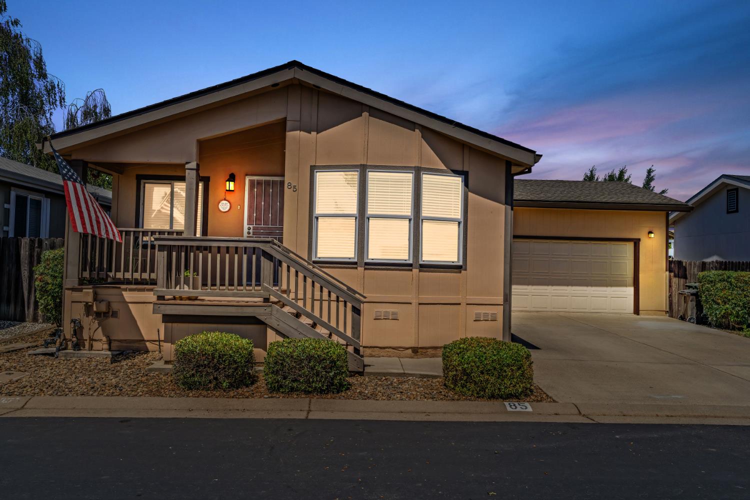 1400 W Marlette Street 85