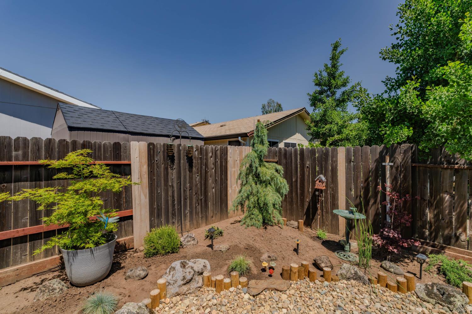 1400 W Marlette Street 85