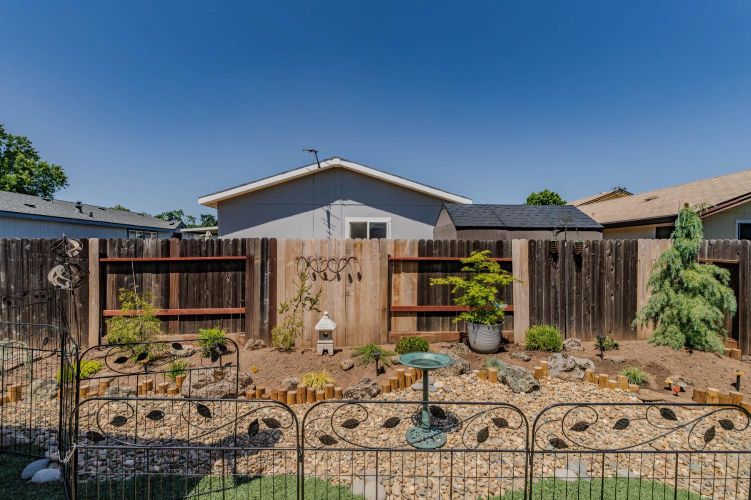 1400 W Marlette Street 85