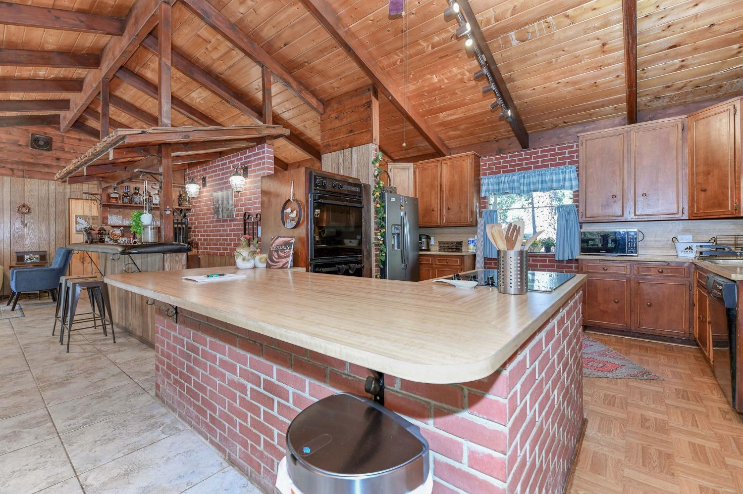 25215 Sugar Pine Drive