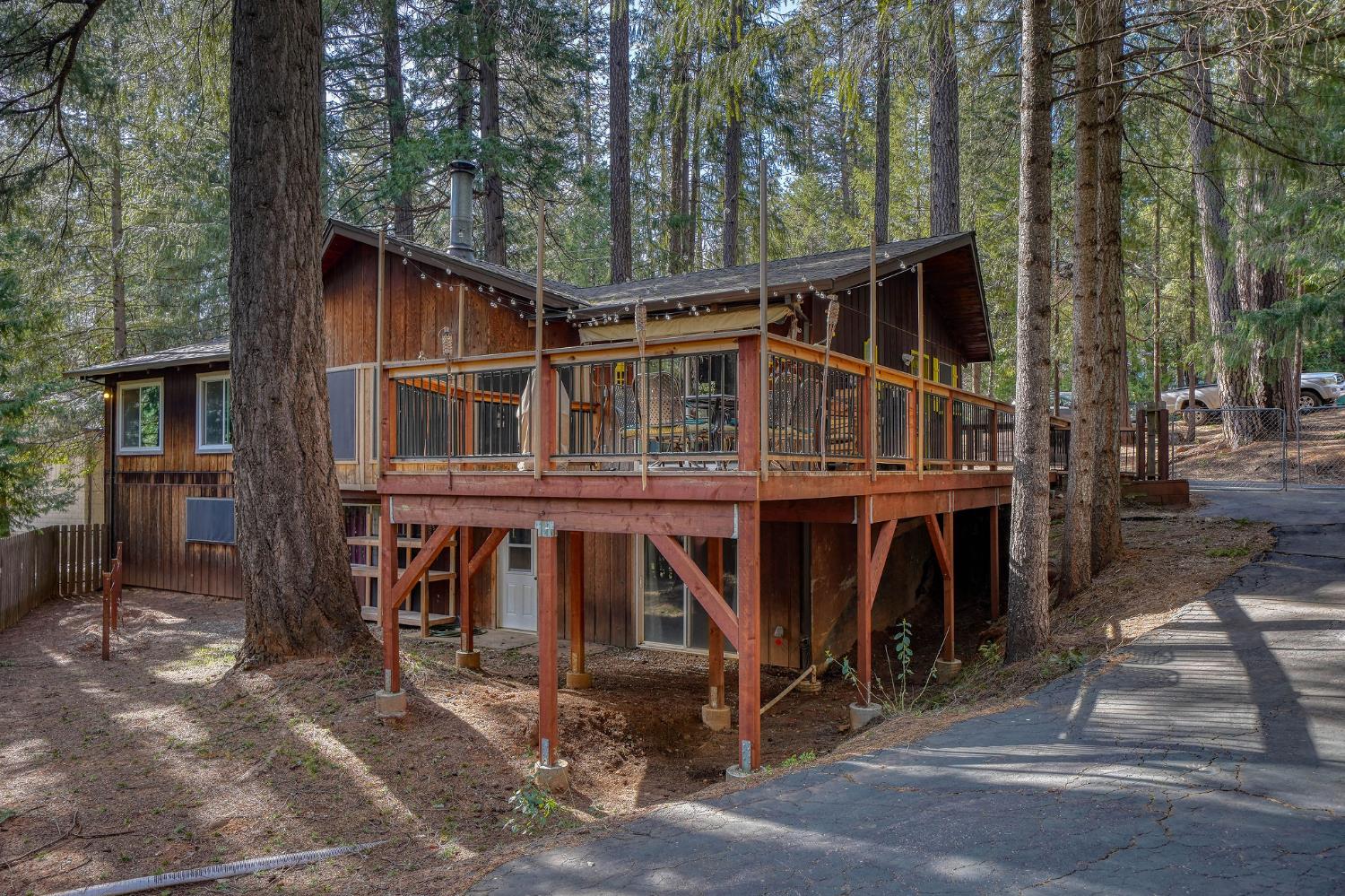 25215 Sugar Pine Drive