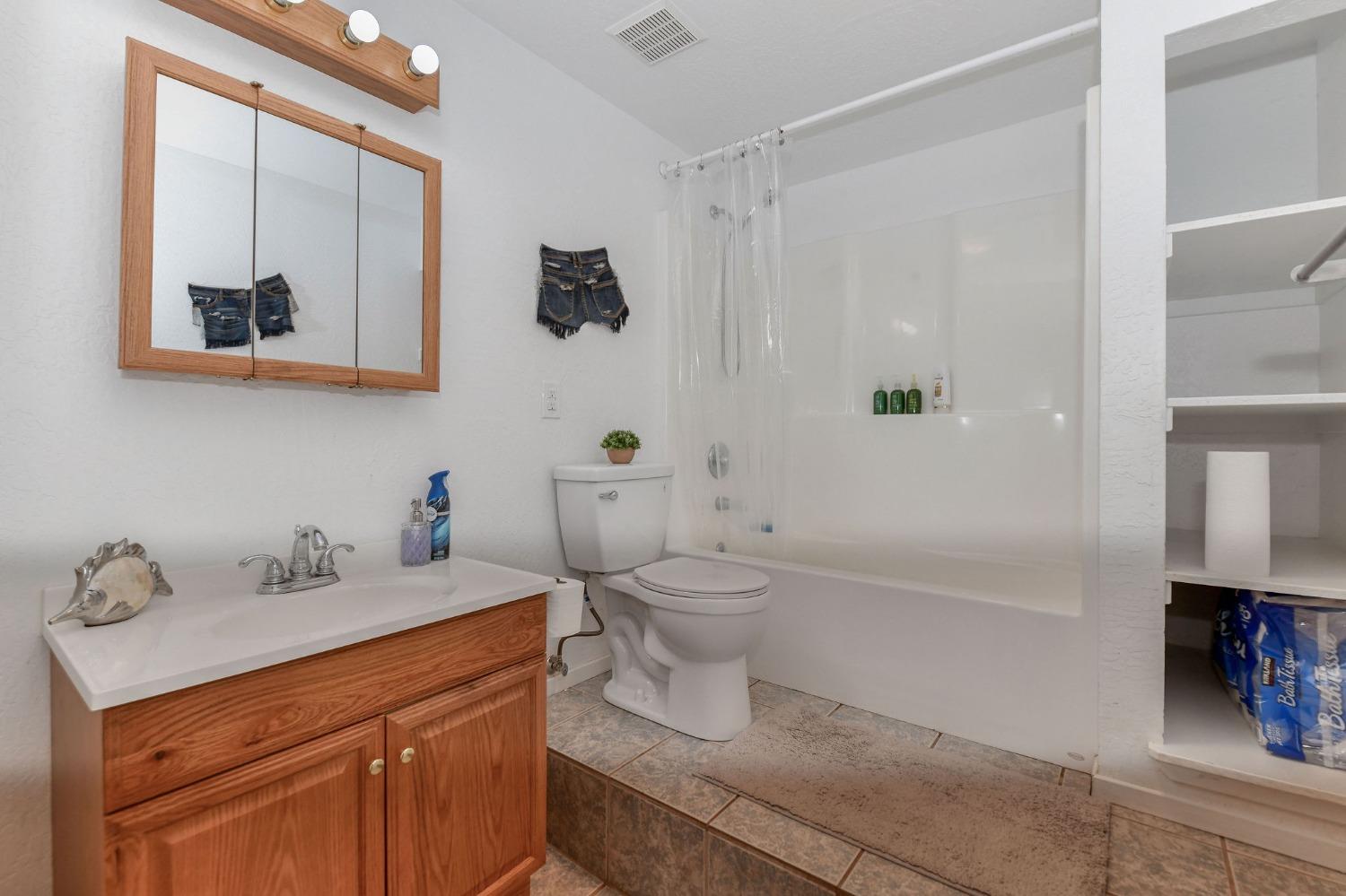 25215 Sugar Pine Drive