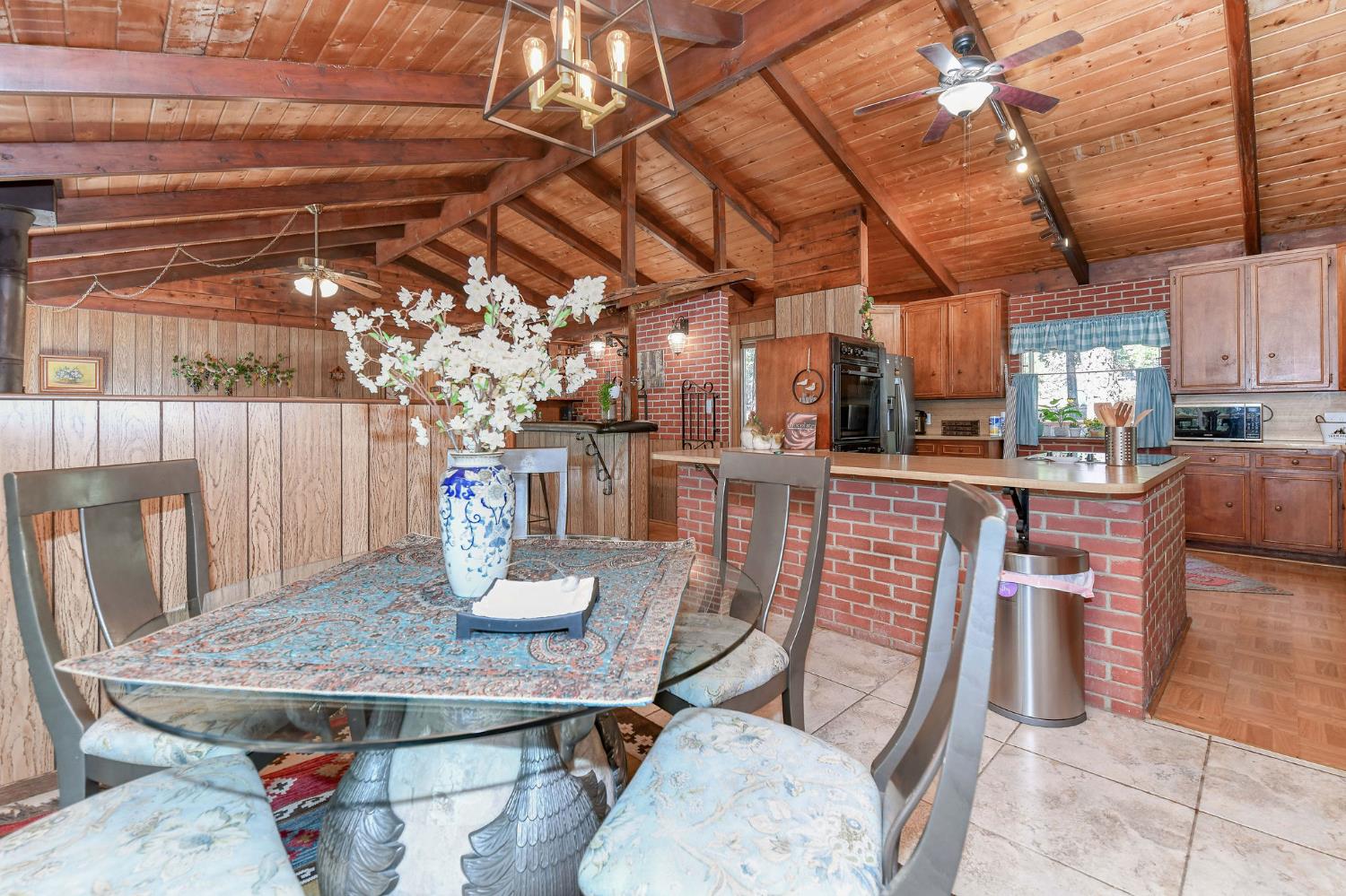 25215 Sugar Pine Drive