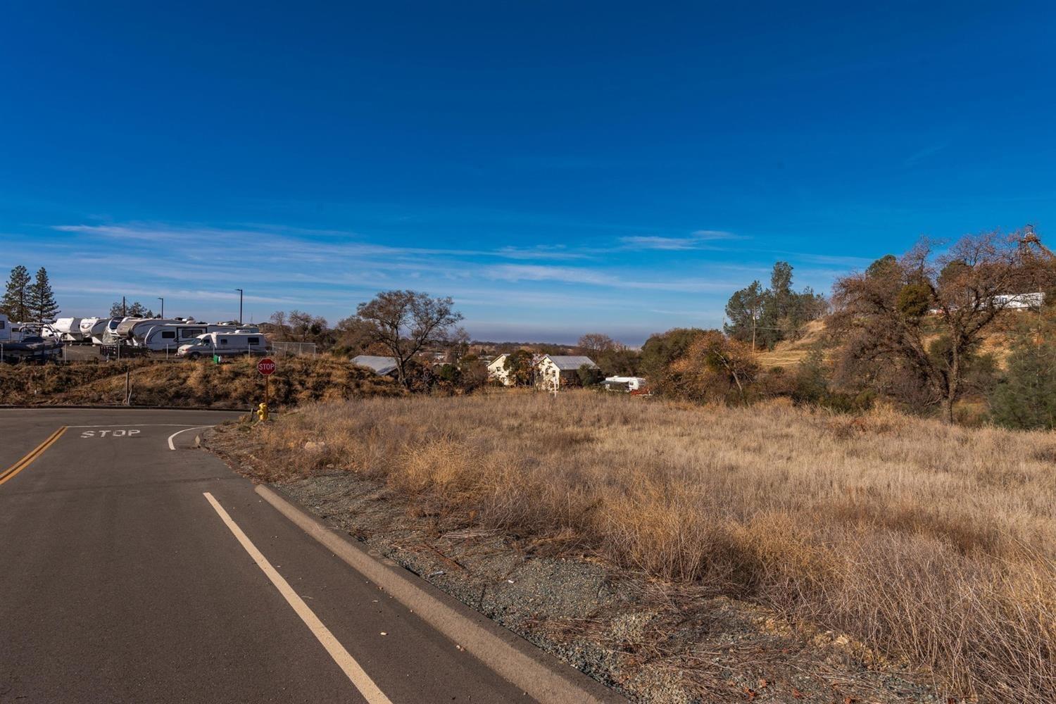 125 Central Eureka Drive