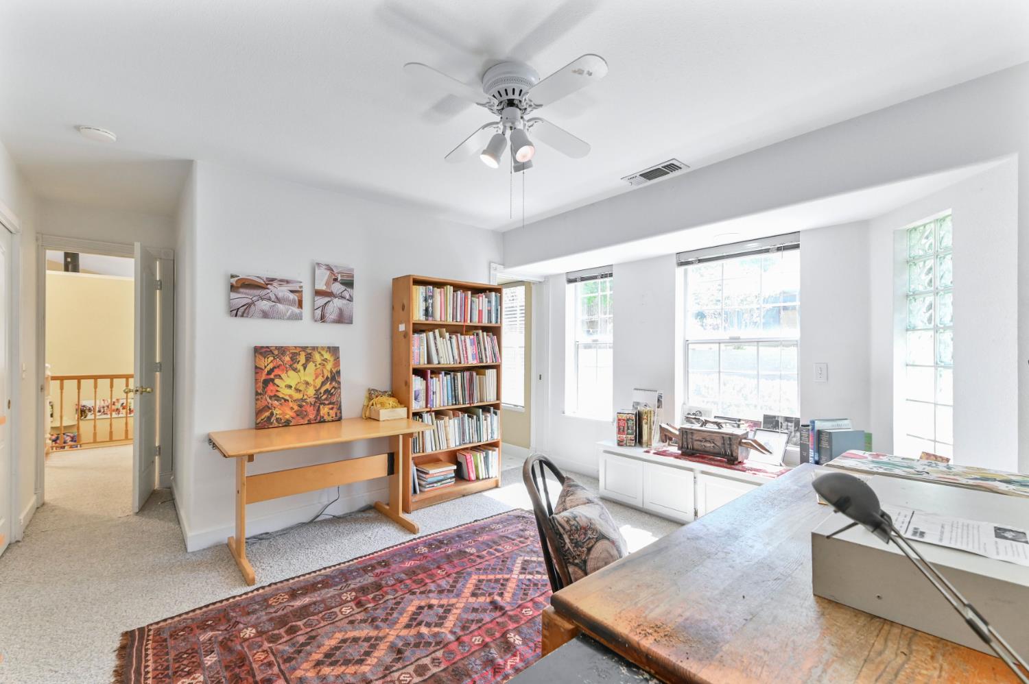 10621 Fleehart Street