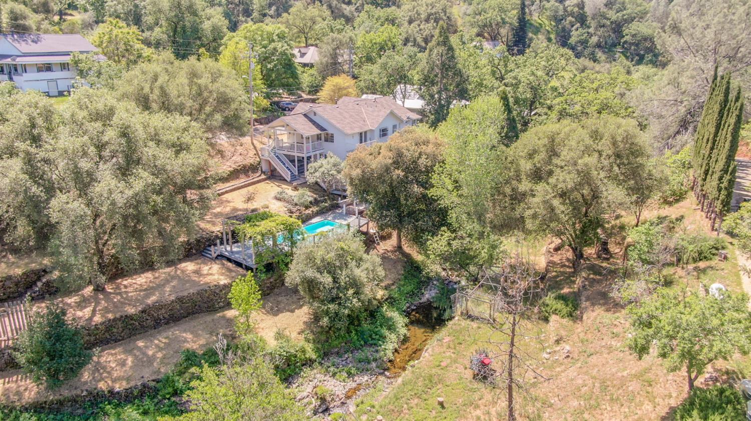 10621 Fleehart Street