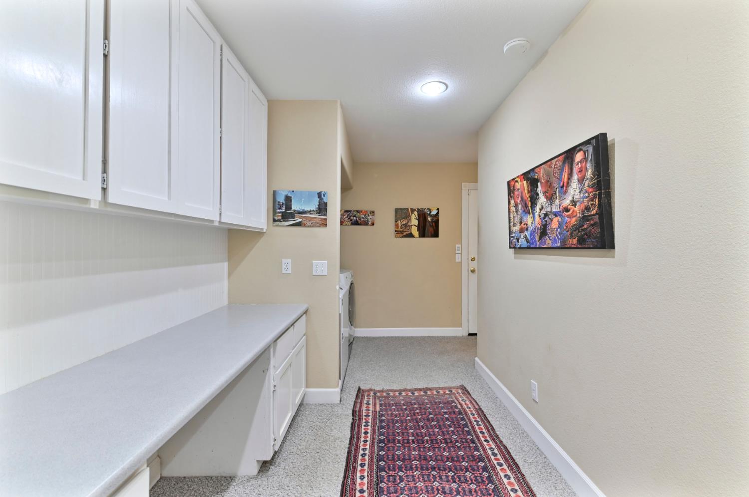 10621 Fleehart Street