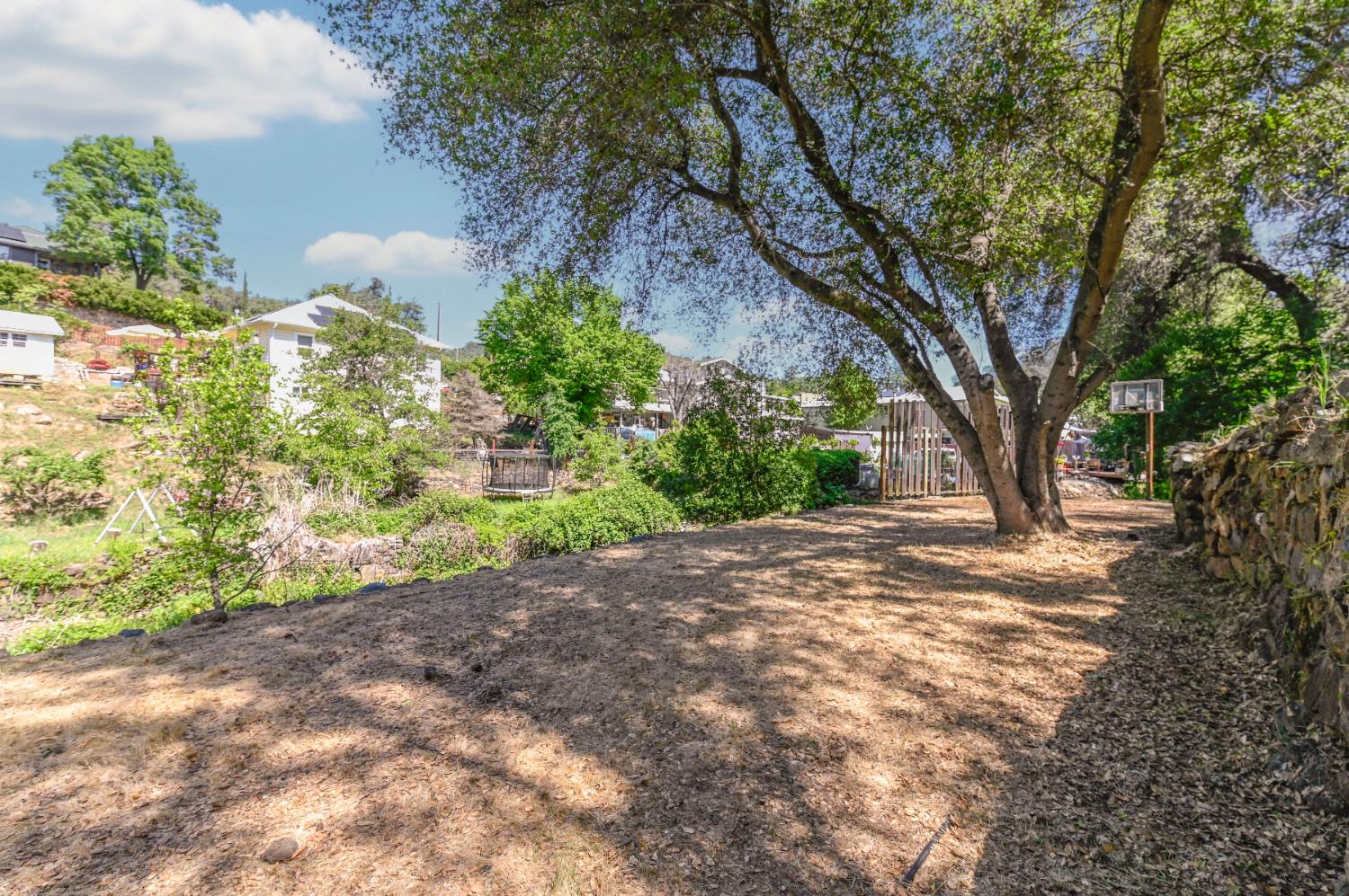 10621 Fleehart Street