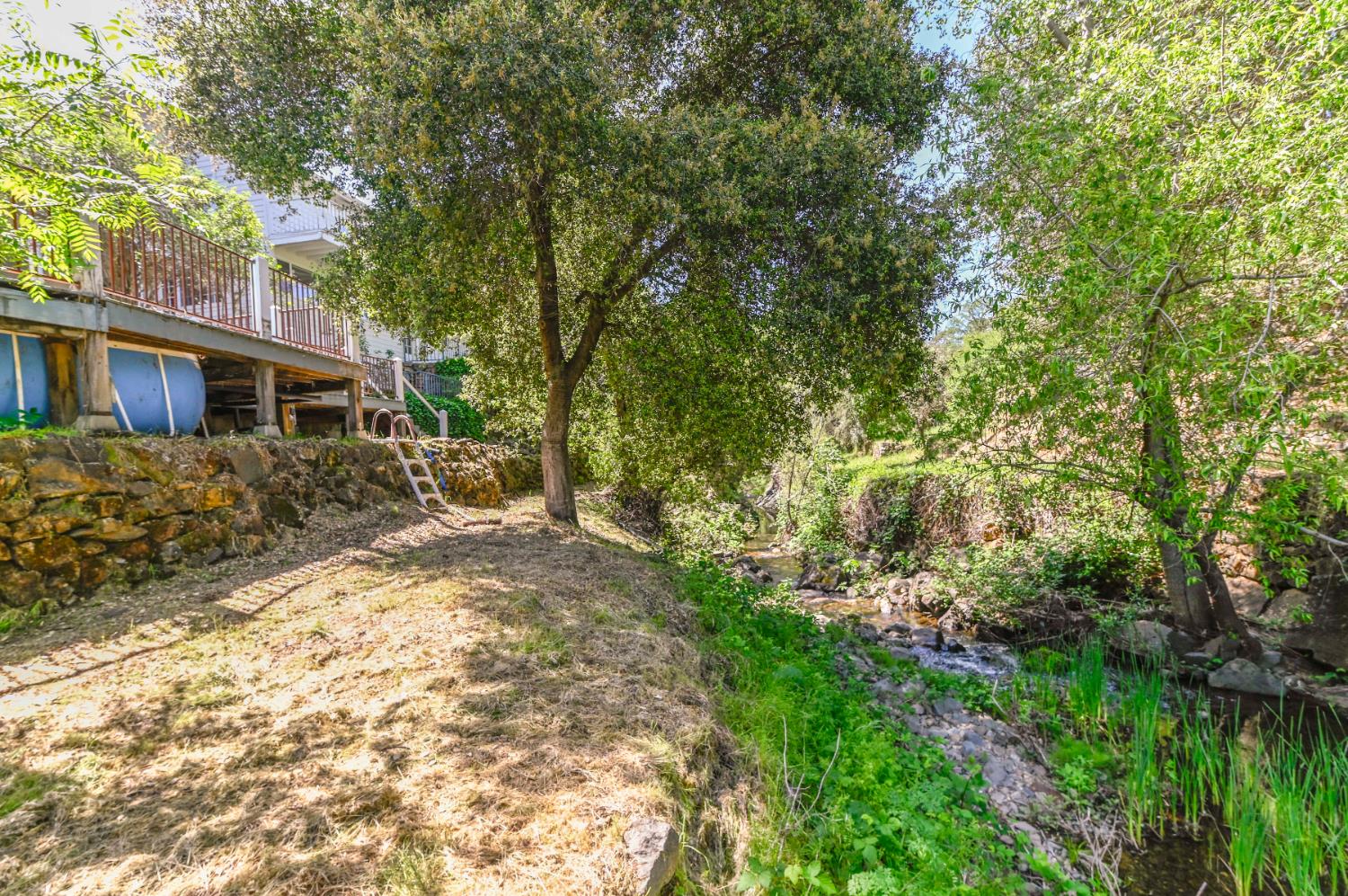 10621 Fleehart Street