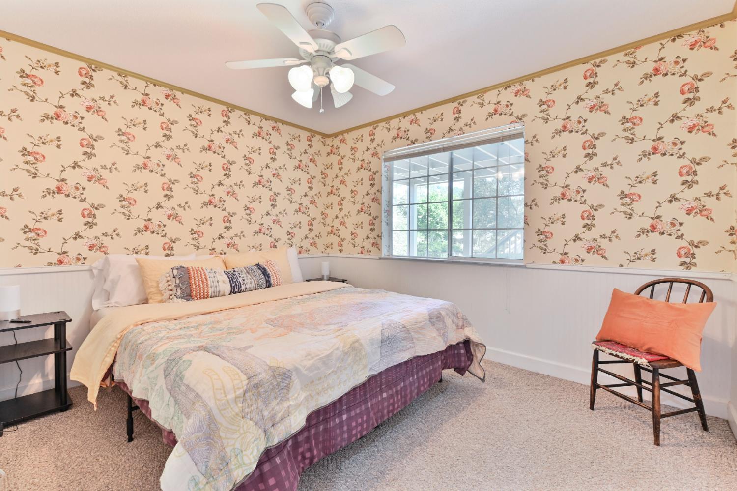 10621 Fleehart Street