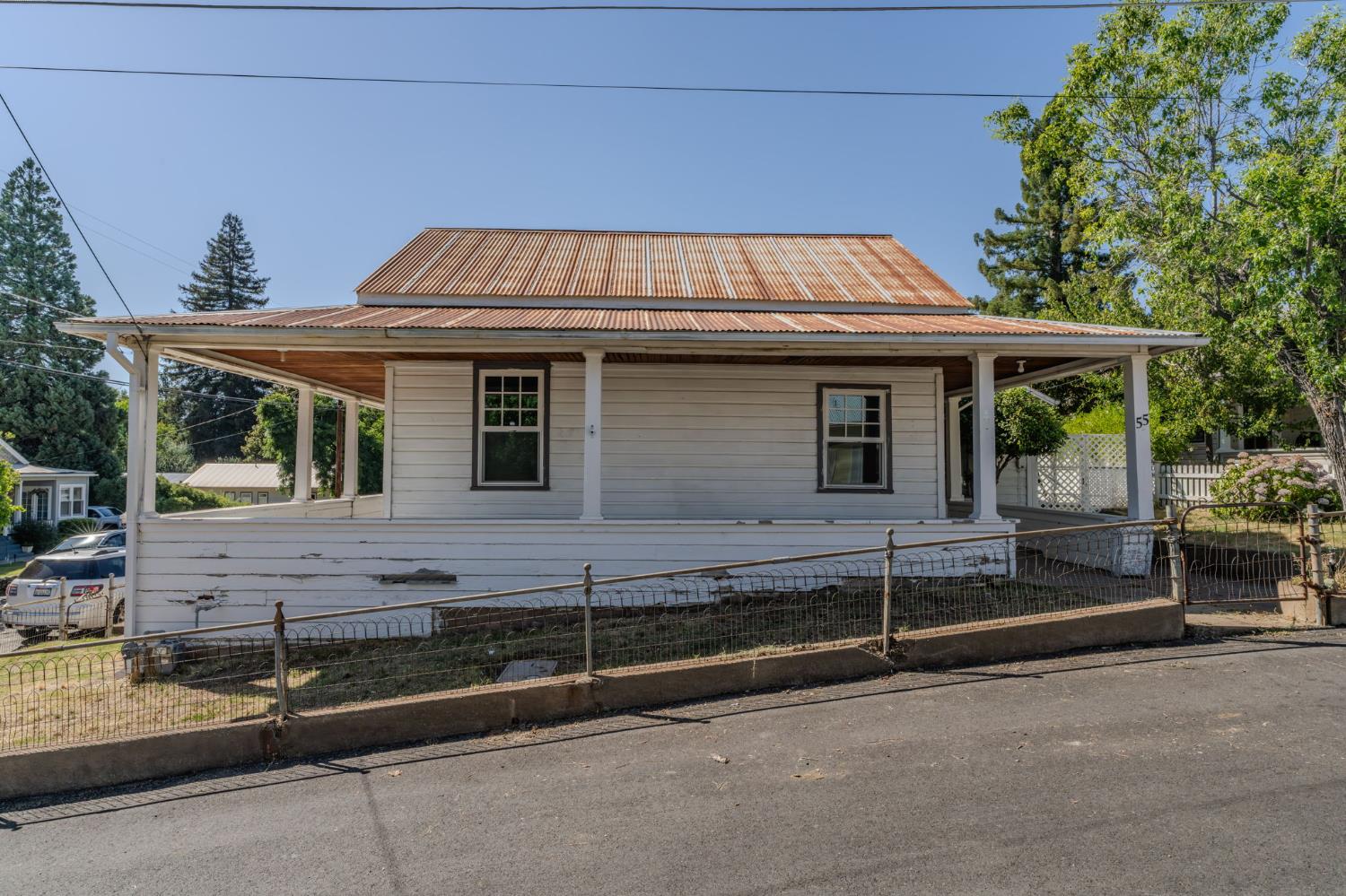 55 Hayden Alley