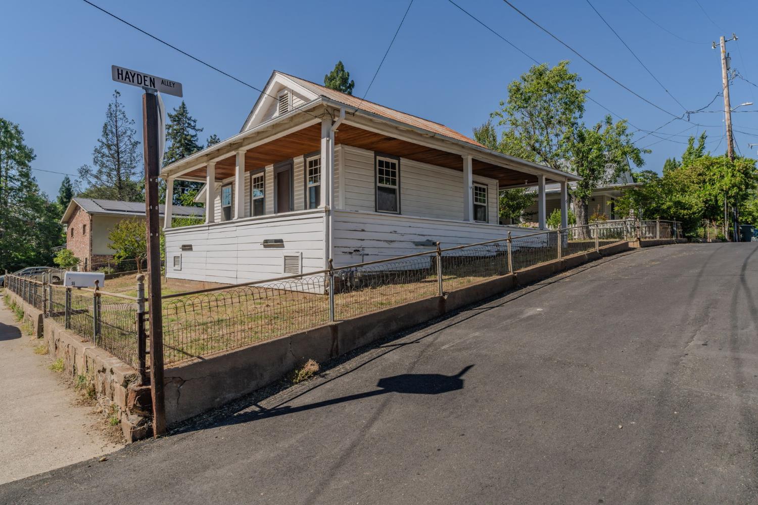55 Hayden Alley