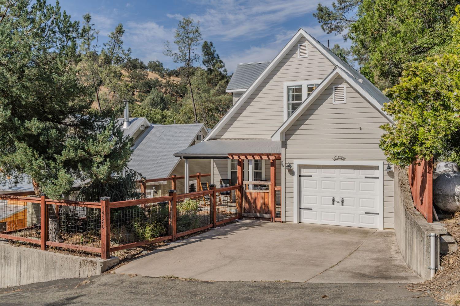 14380 Keystone Alley