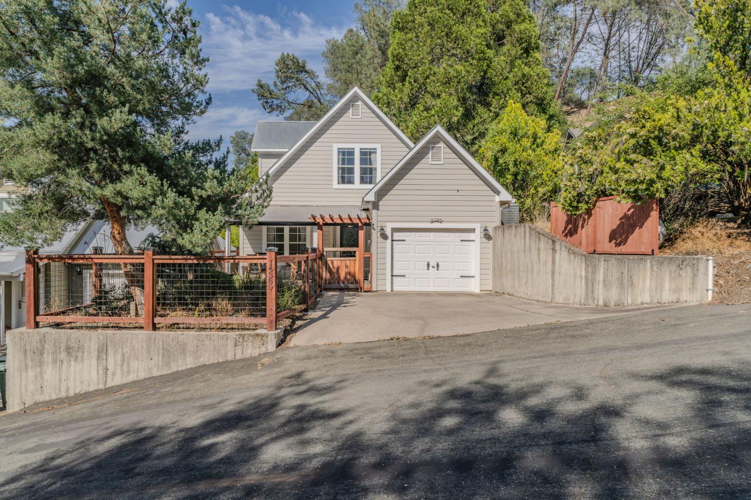 14380 Keystone Alley