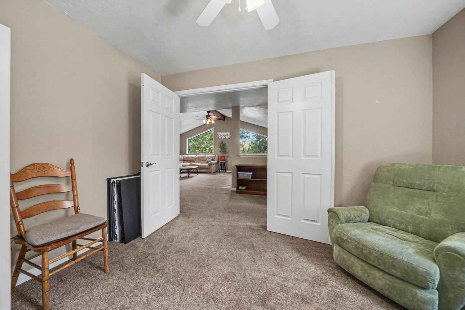 16056 N Cedar Heights Drive
