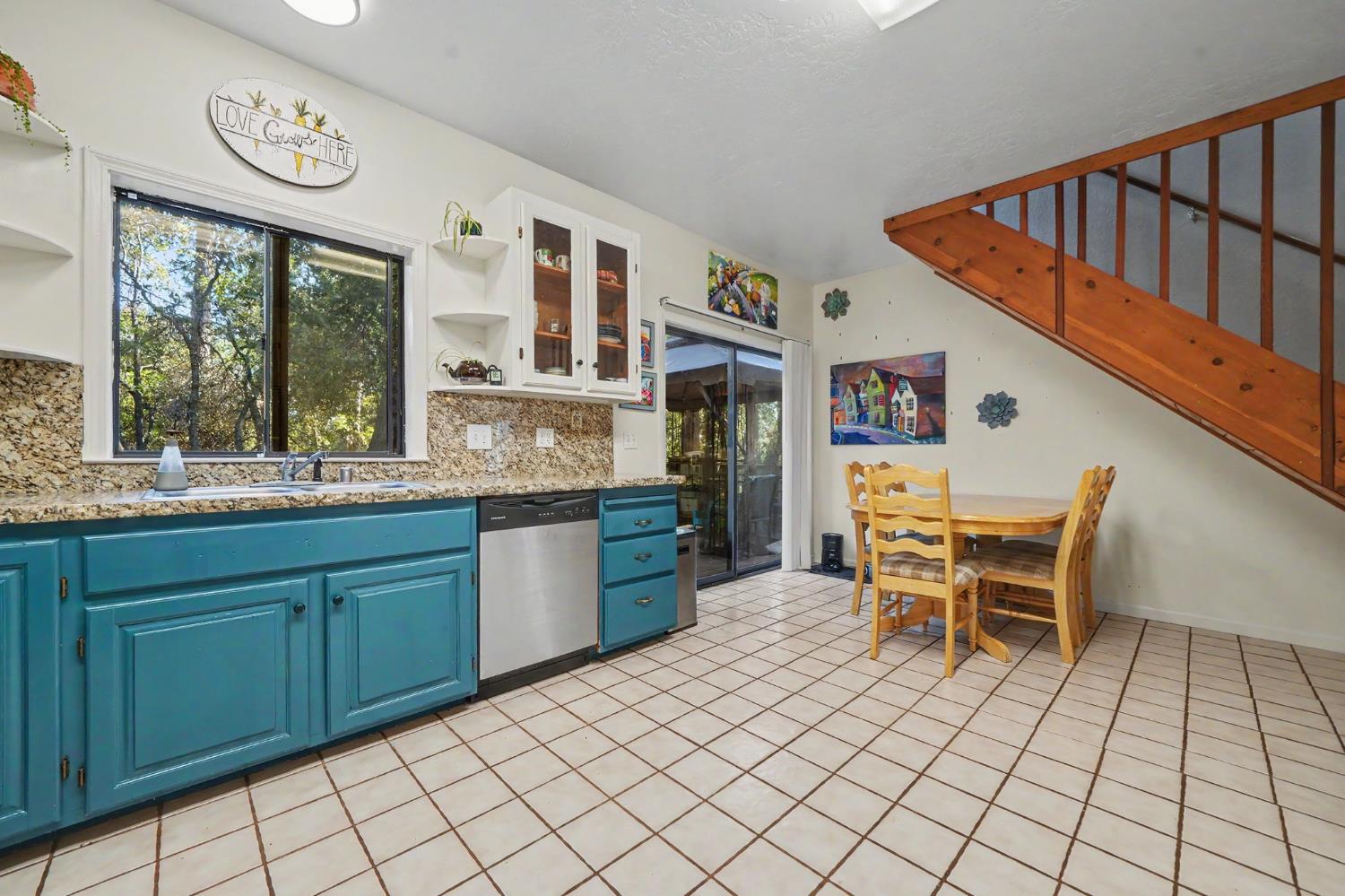 16056 N Cedar Heights Drive