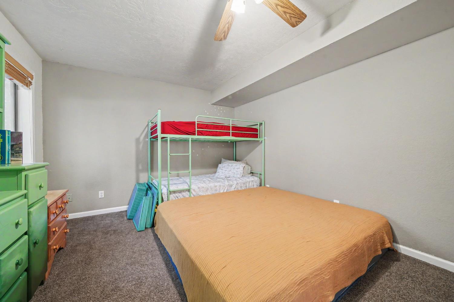 16056 N Cedar Heights Drive