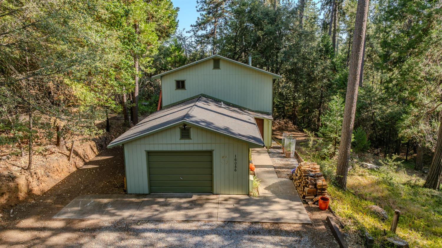 16056 N Cedar Heights Drive
