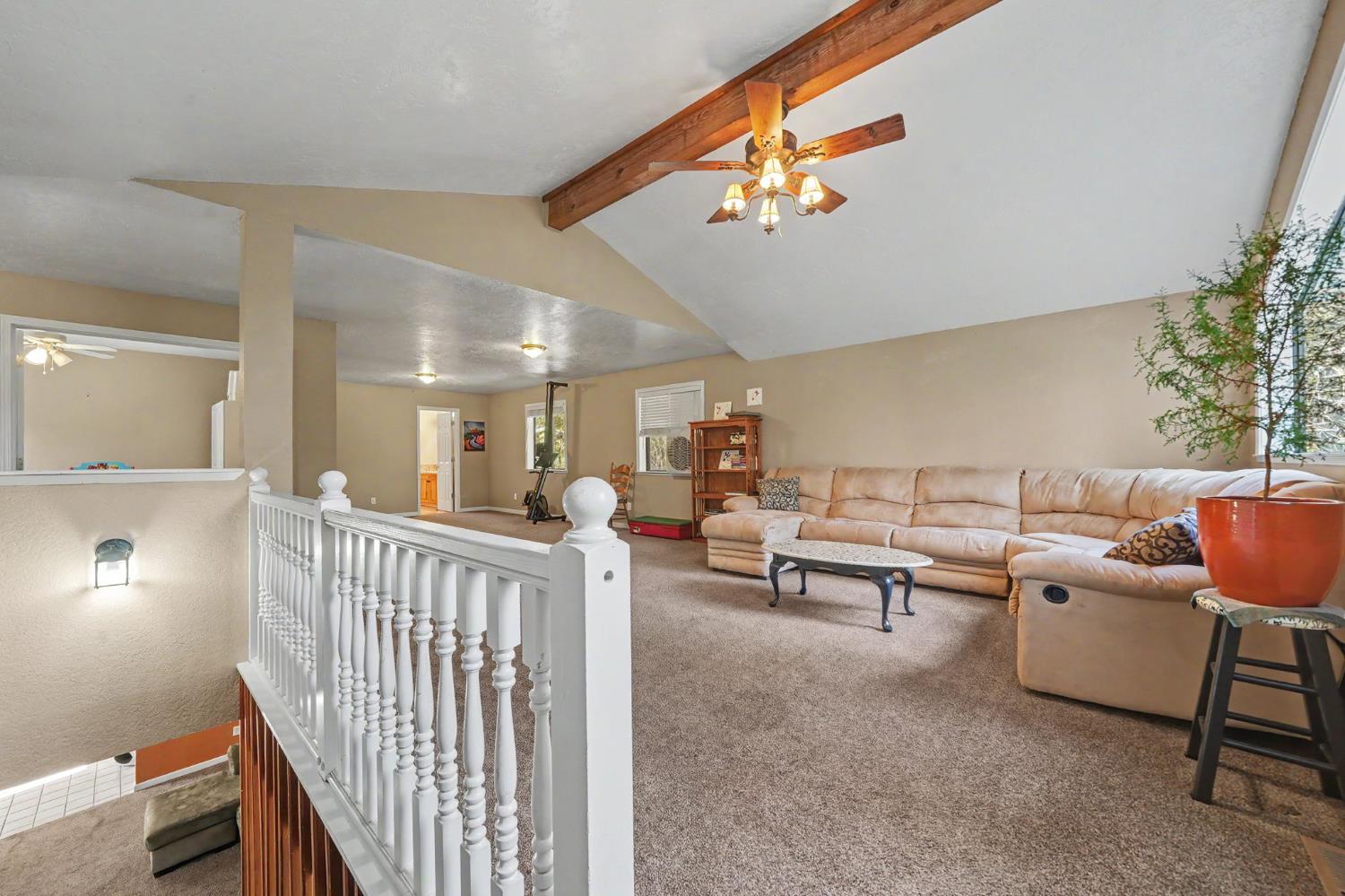 16056 N Cedar Heights Drive
