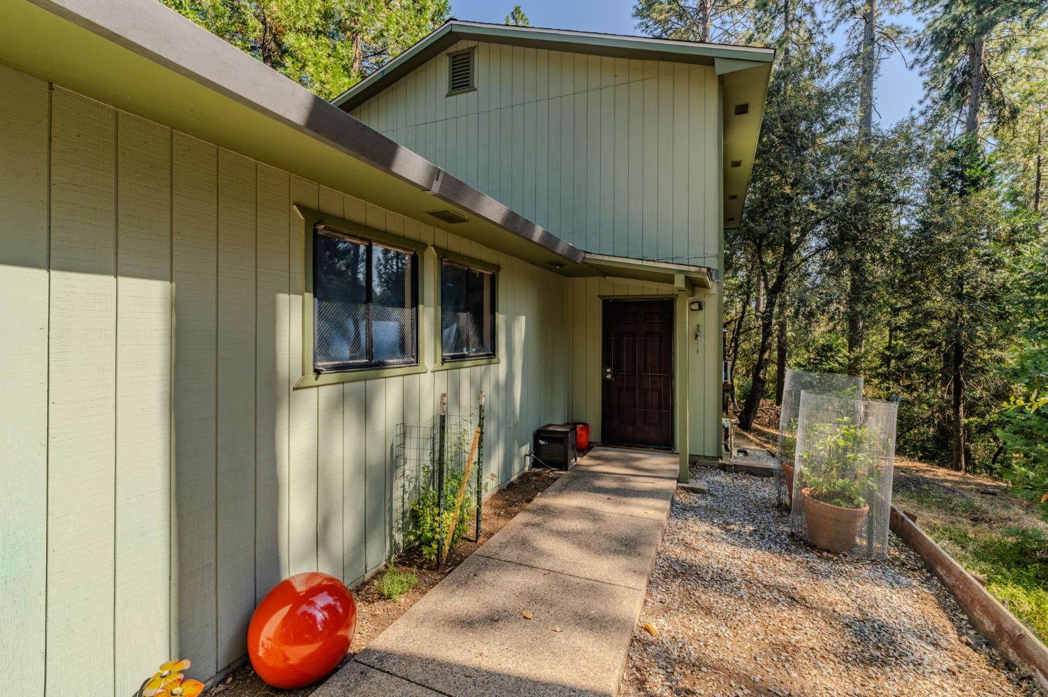 16056 N Cedar Heights Drive