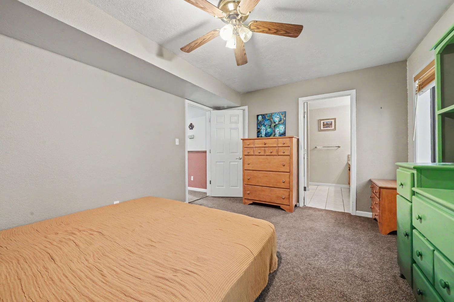 16056 N Cedar Heights Drive