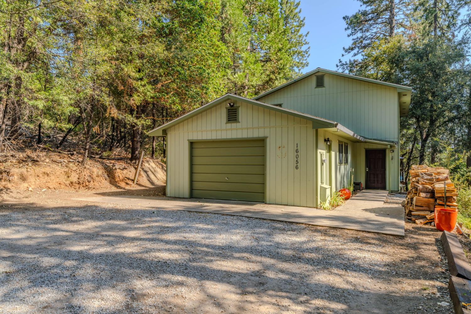 16056 N Cedar Heights Drive