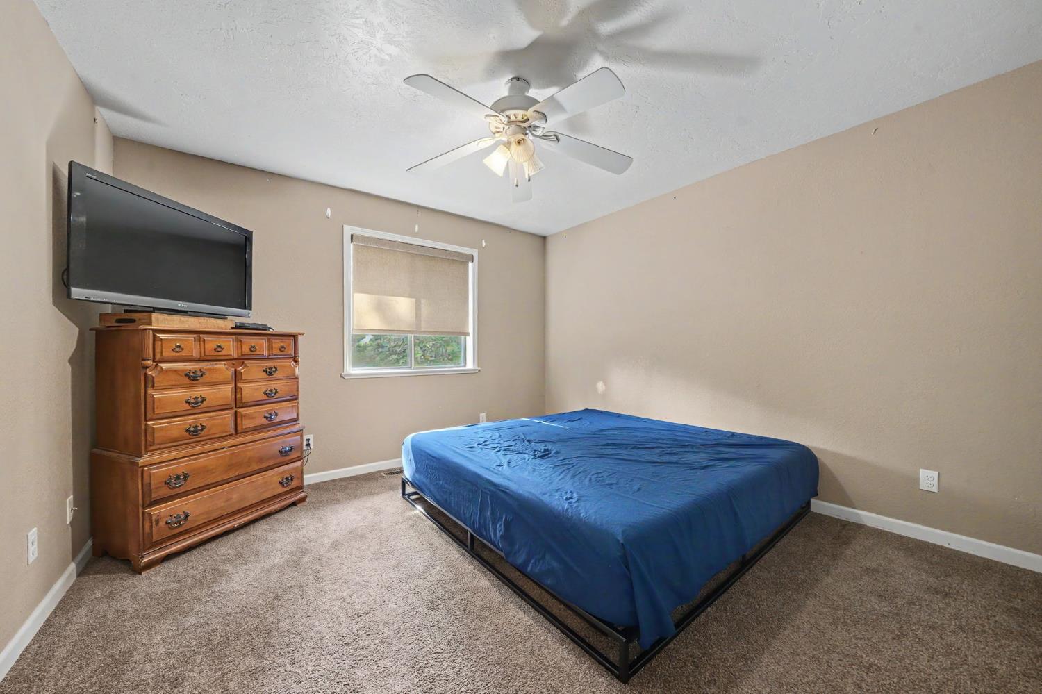 16056 N Cedar Heights Drive