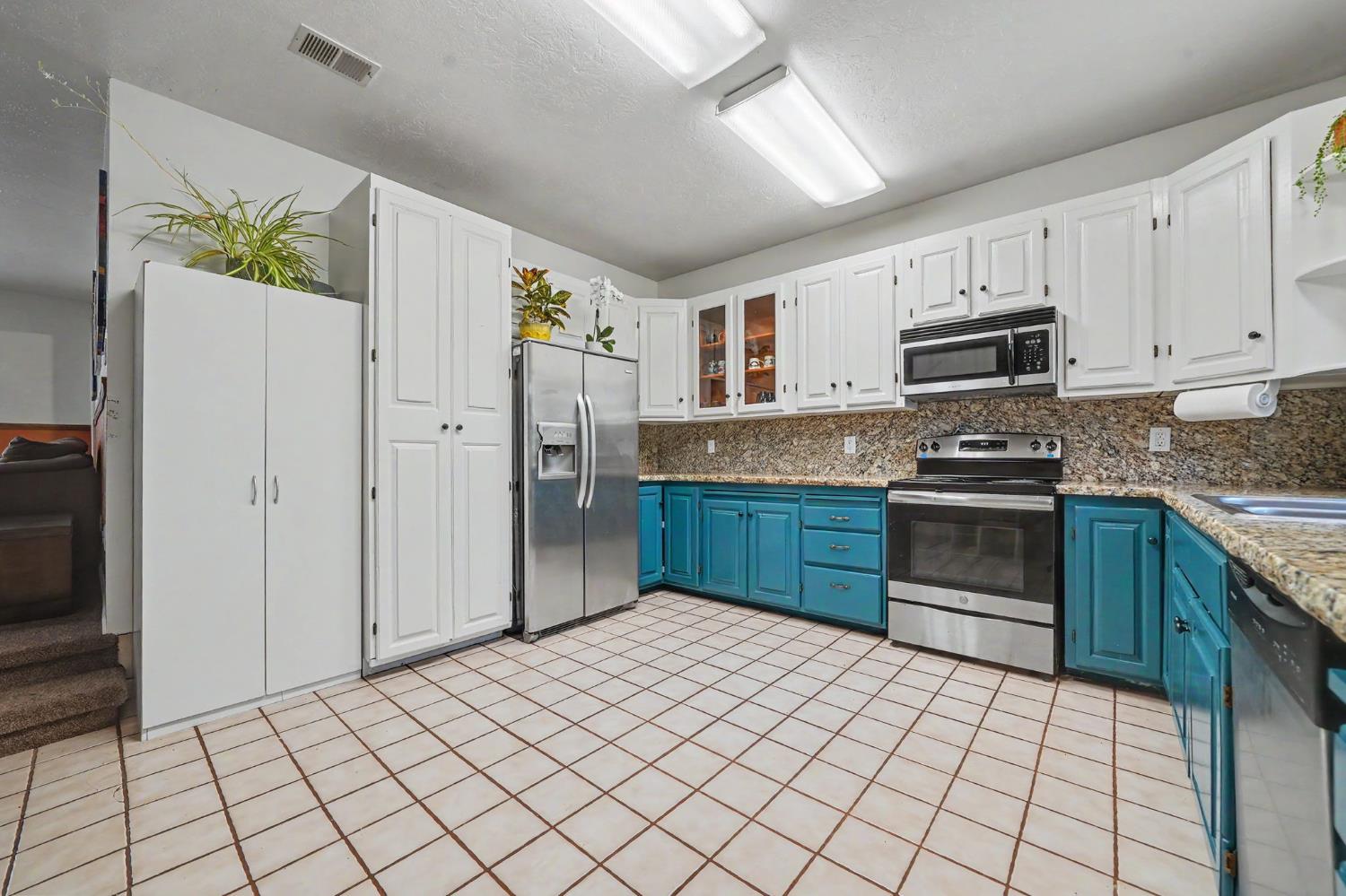16056 N Cedar Heights Drive