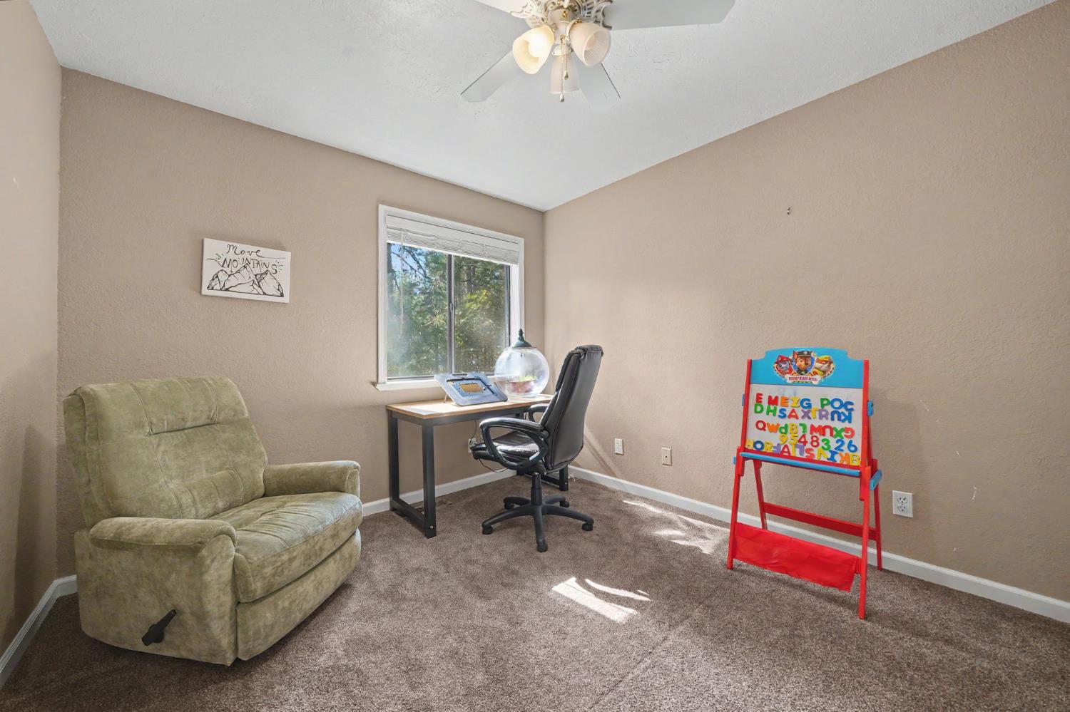 16056 N Cedar Heights Drive
