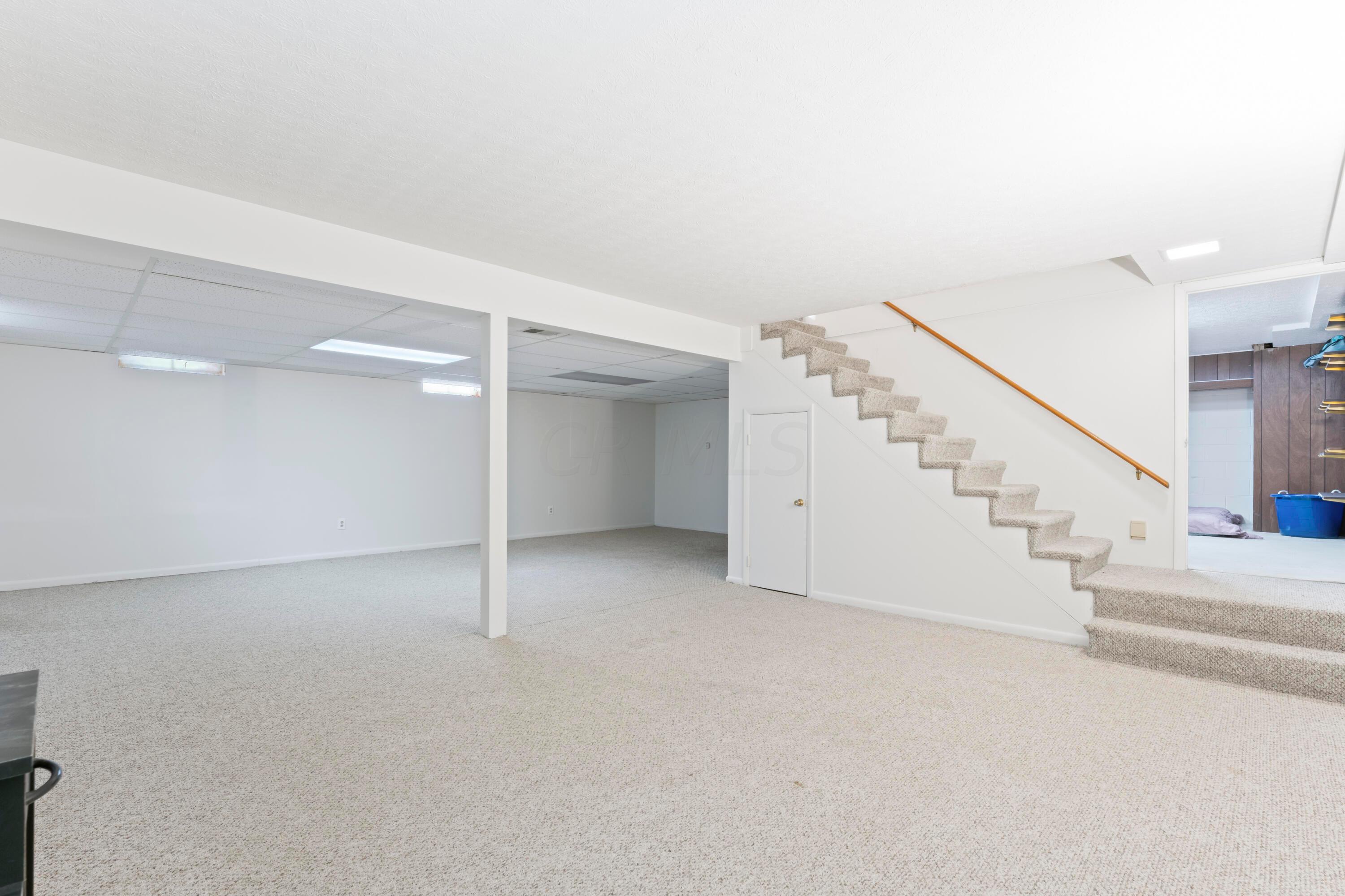 320 N Vernon Avenue