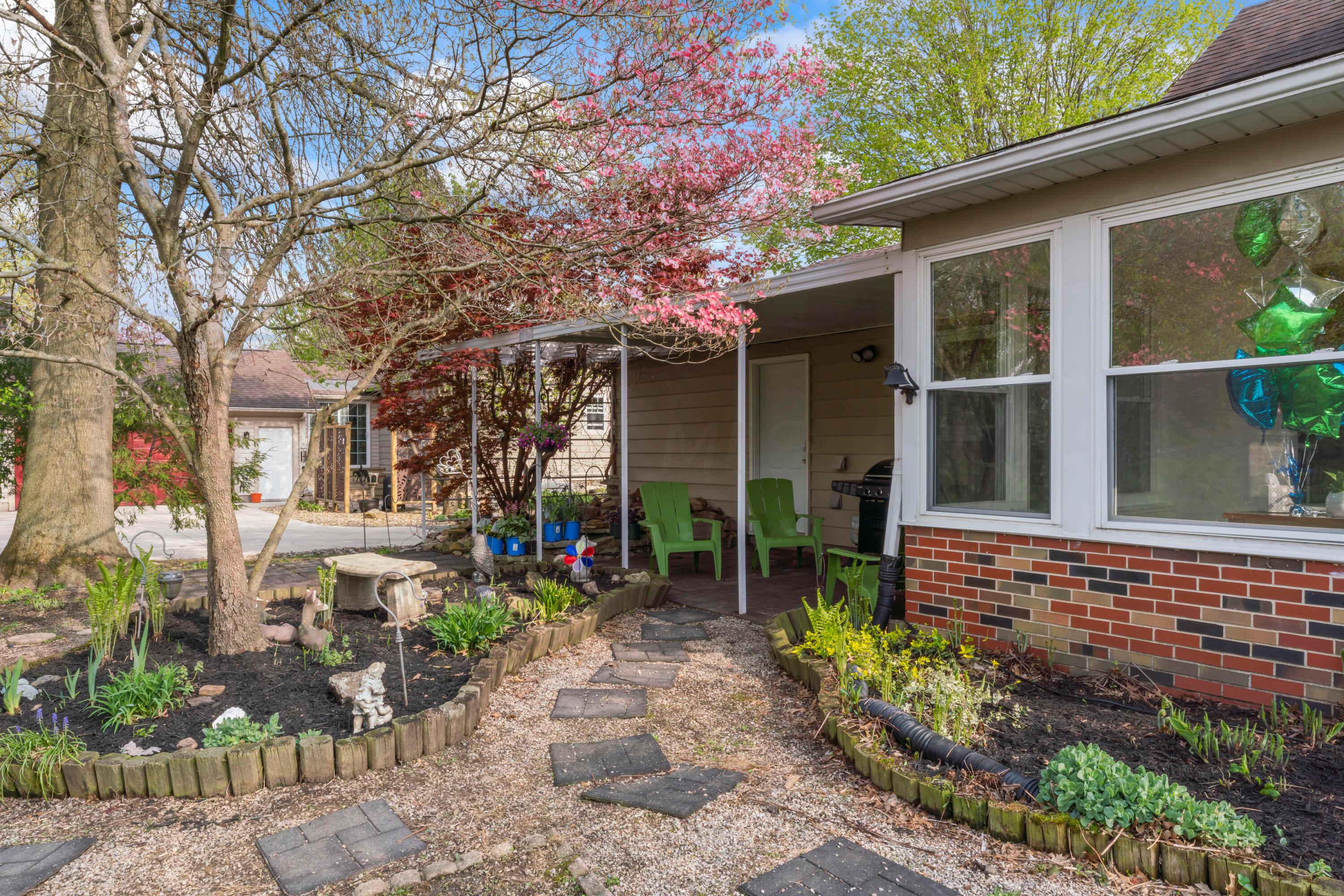 320 N Vernon Avenue