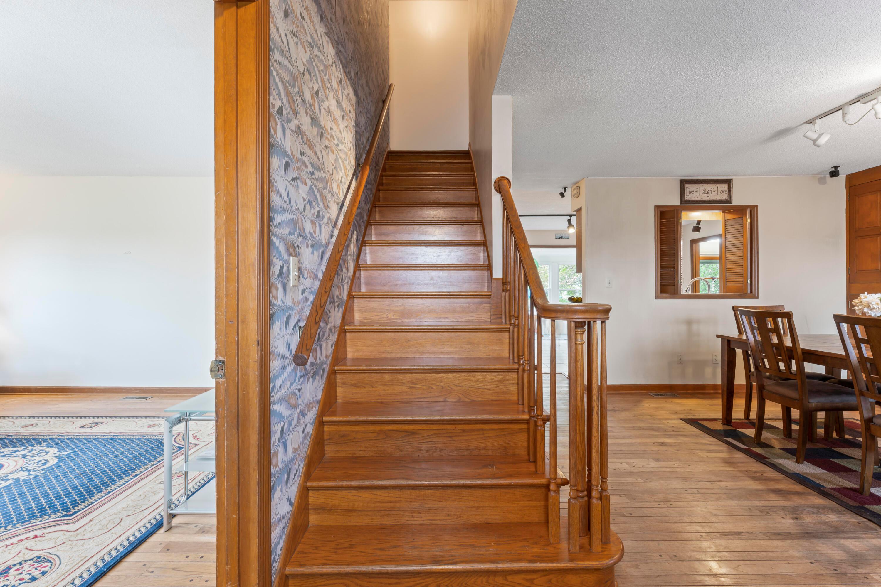 320 N Vernon Avenue