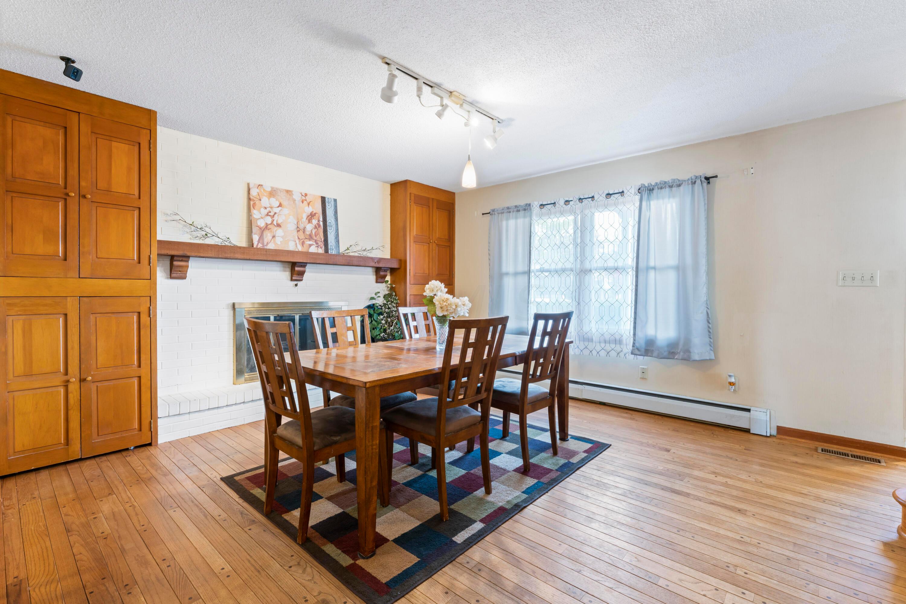 320 N Vernon Avenue