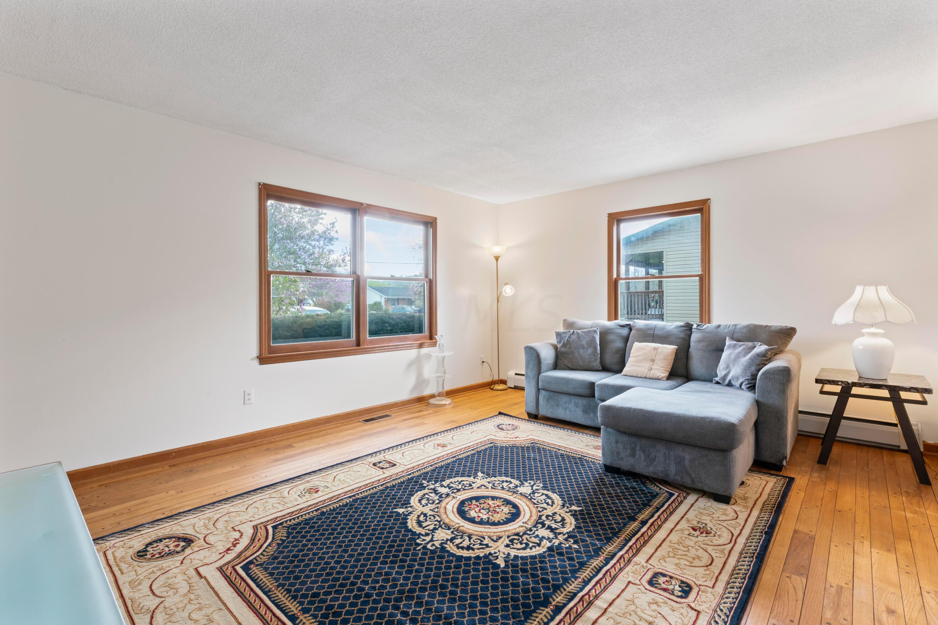 320 N Vernon Avenue