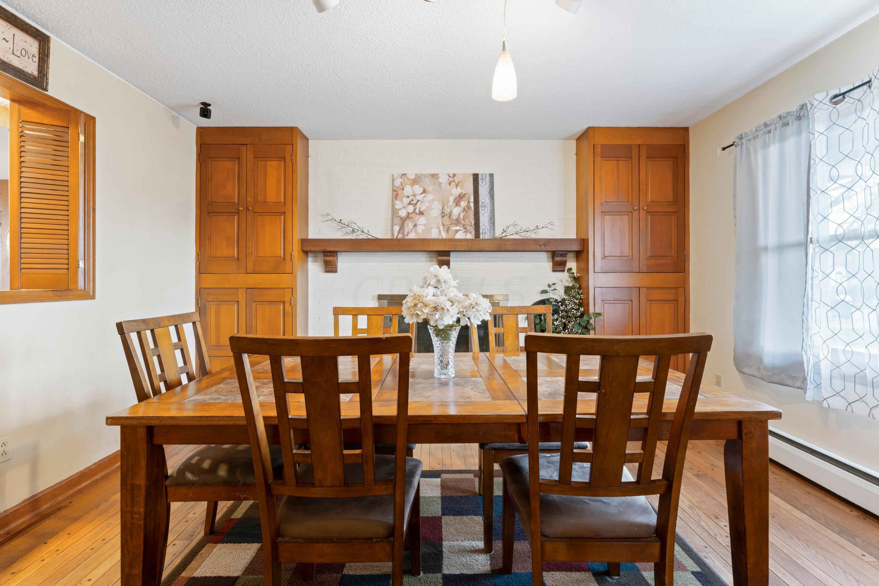 320 N Vernon Avenue