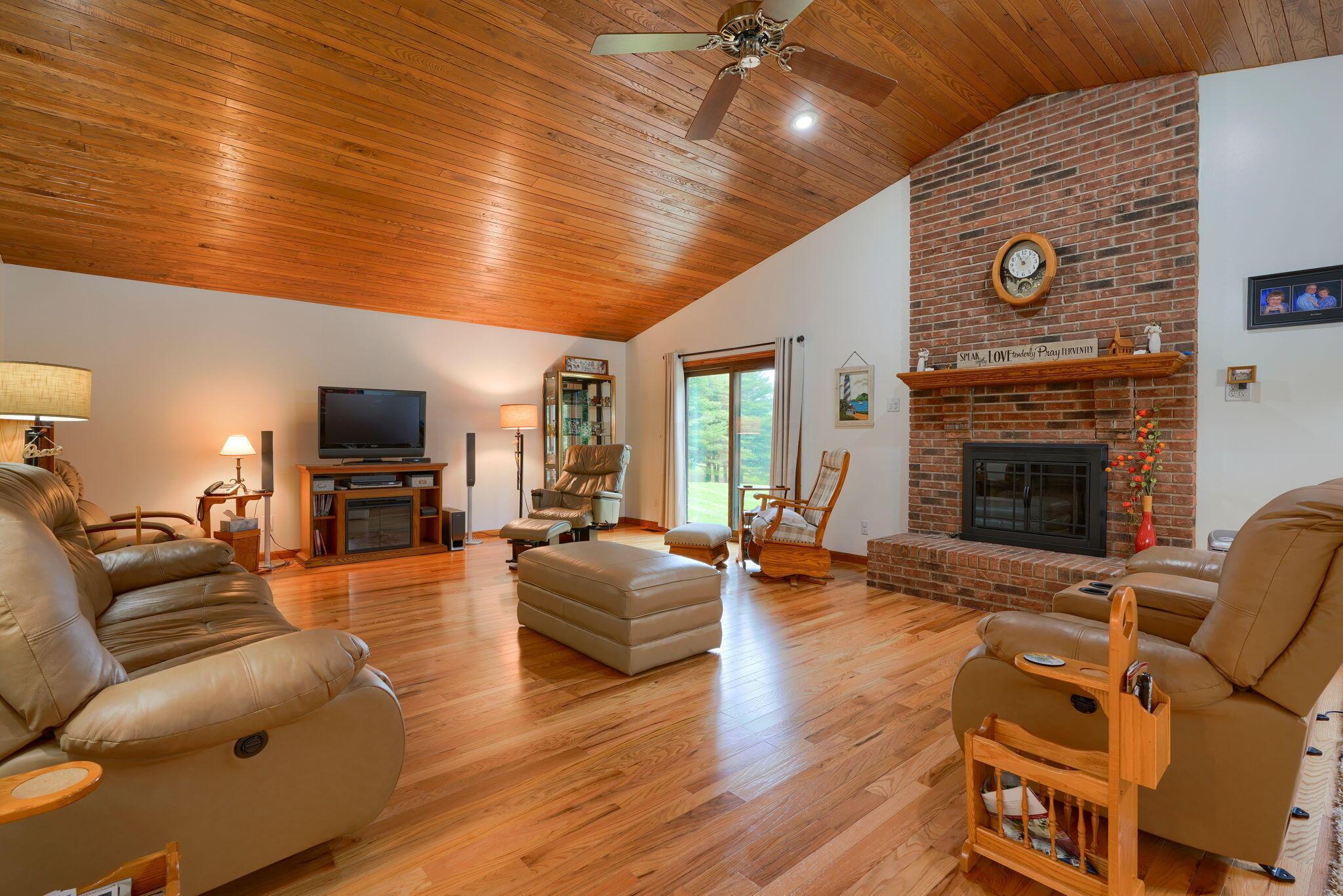 14 Robin Hill Lane