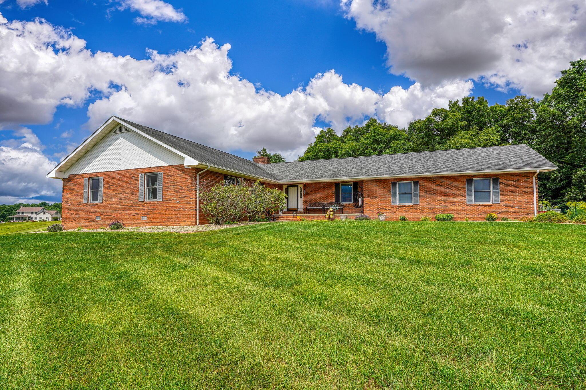 14 Robin Hill Lane