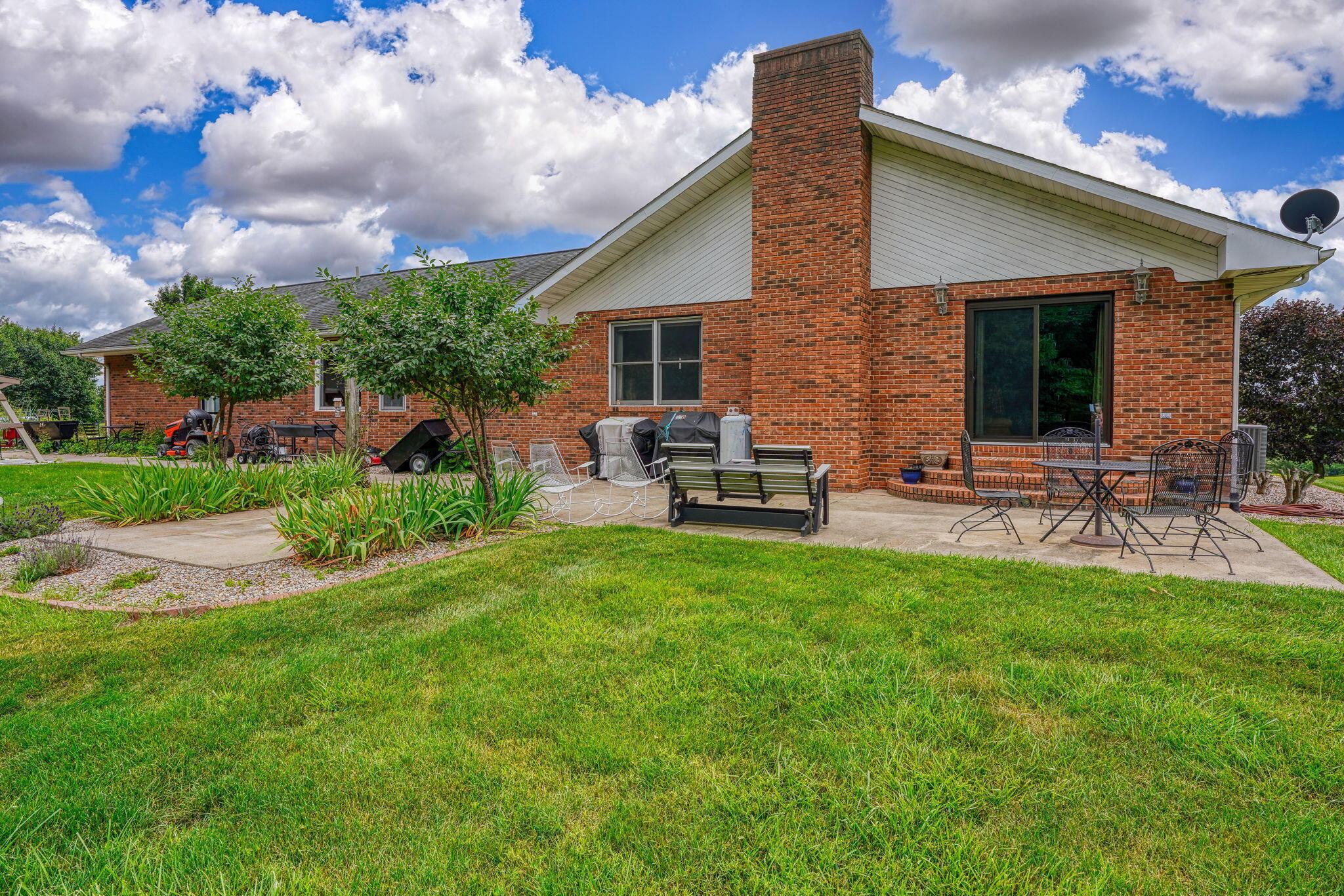 14 Robin Hill Lane