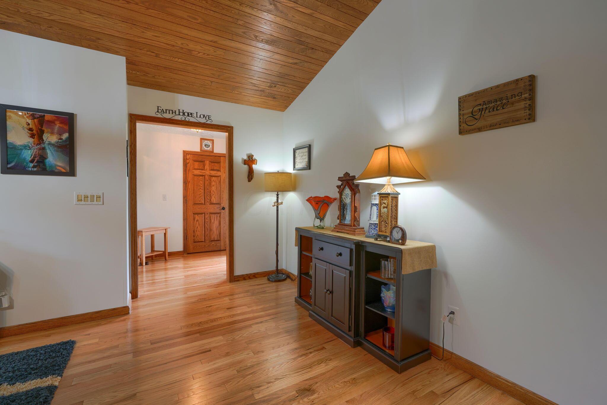 14 Robin Hill Lane
