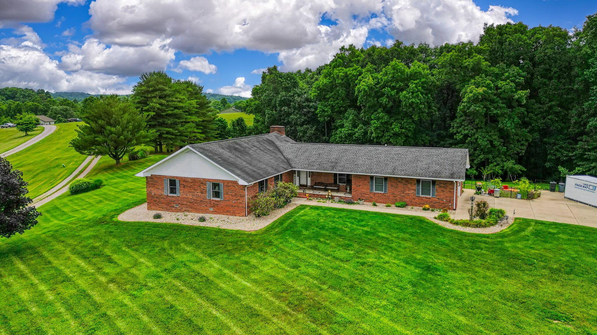 14 Robin Hill Lane