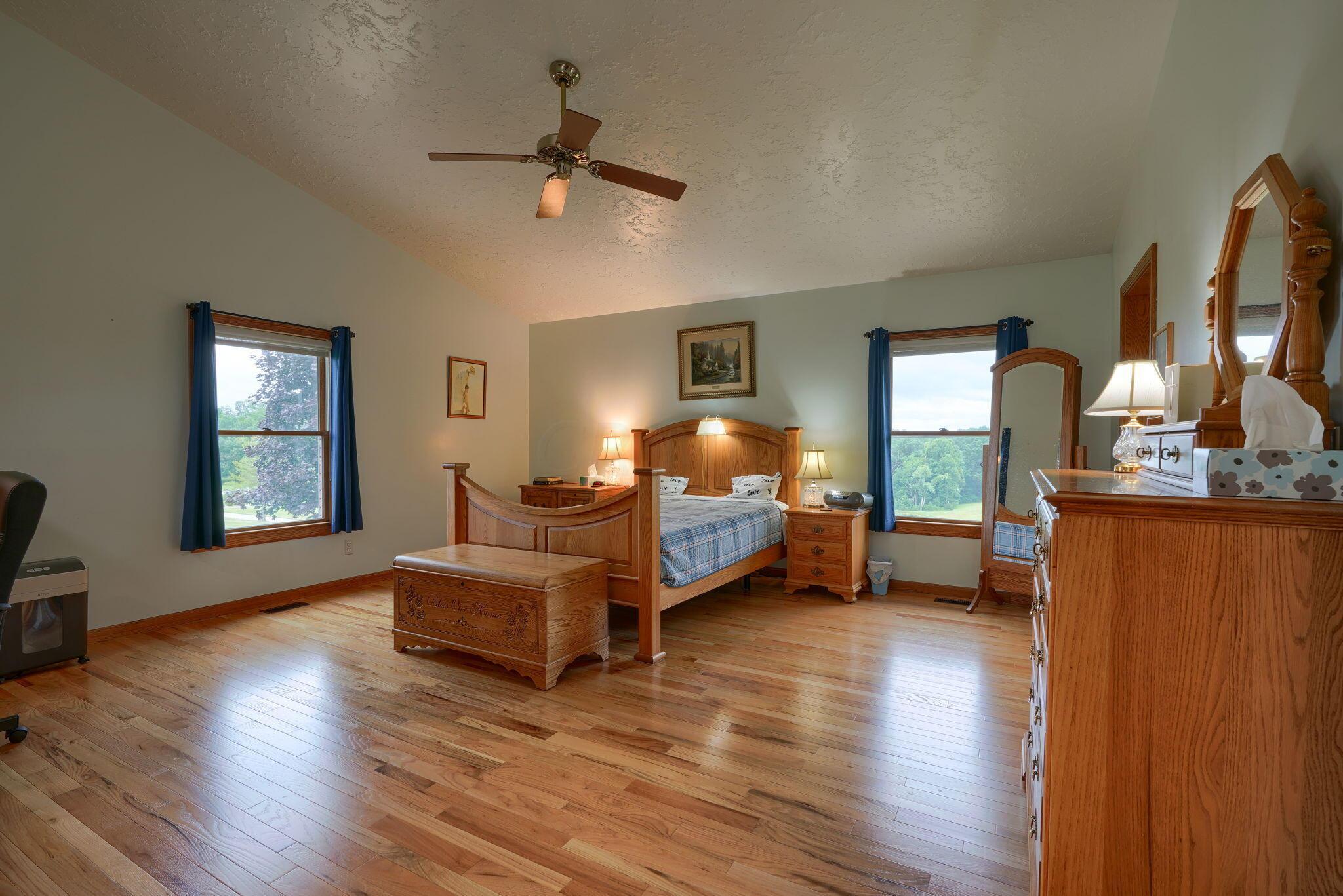14 Robin Hill Lane
