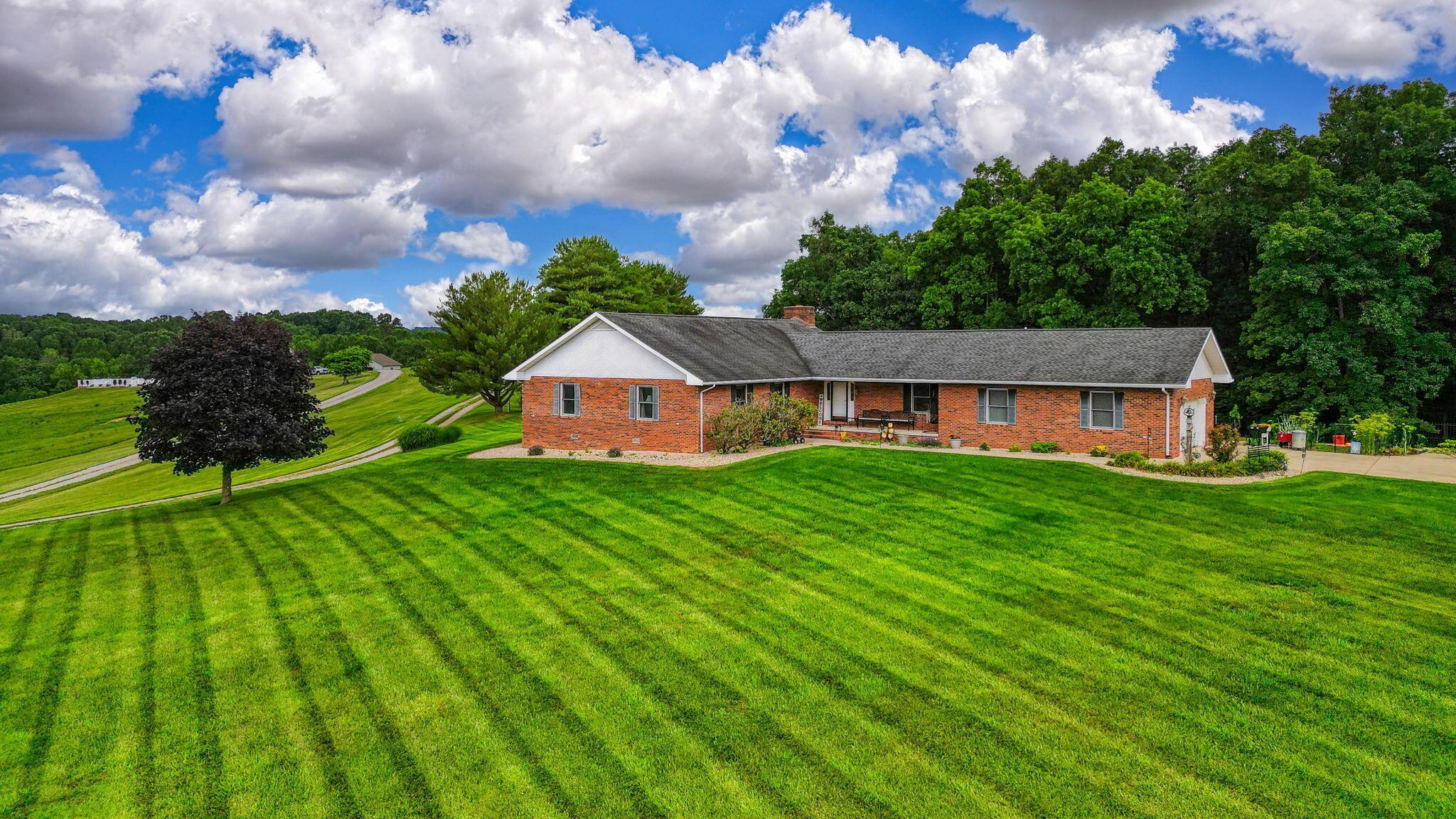 14 Robin Hill Lane