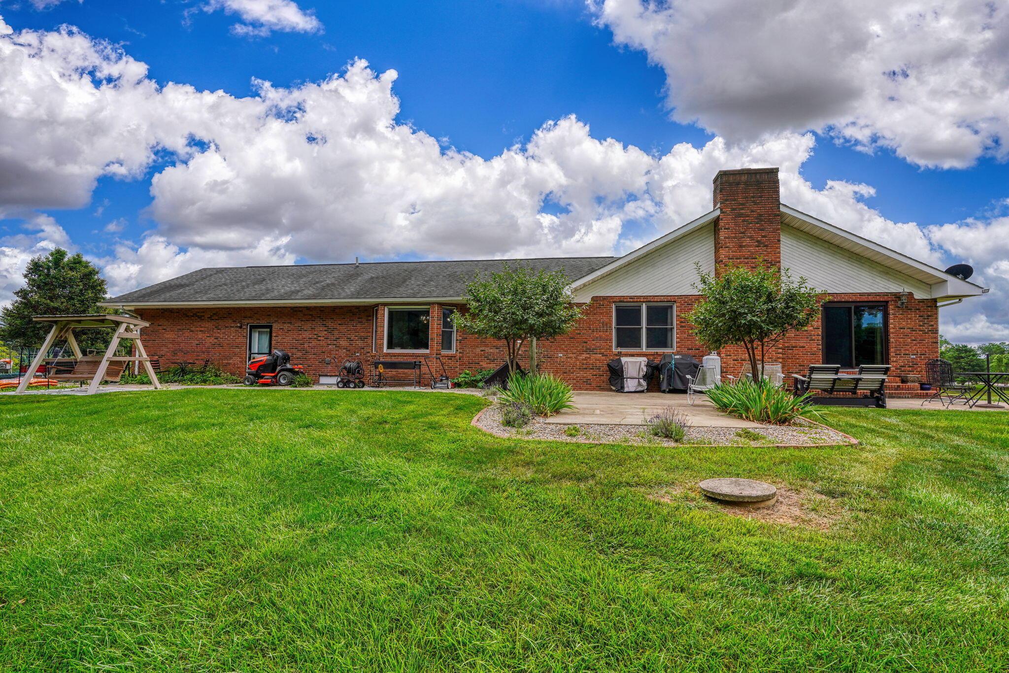 14 Robin Hill Lane